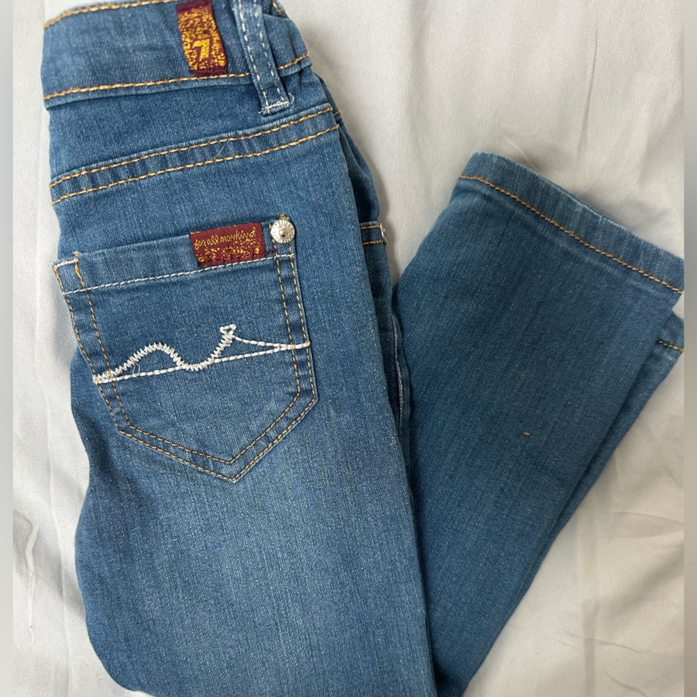 Excellent condition toddler 7 for all man kind jeans. Size 5. Unisex